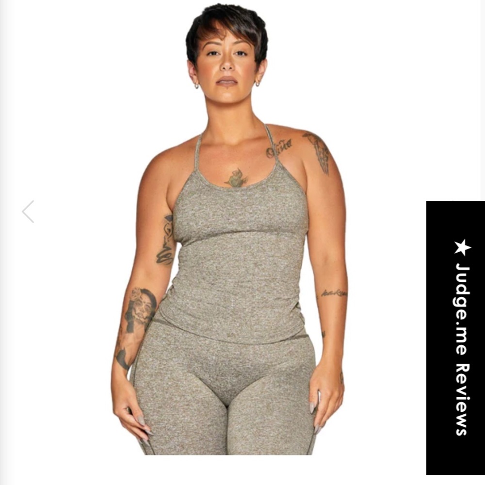 Ilus label allure top